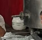 आँचल डेरी मे हवन पूजन भण्डारा कर मनाया विश्वकर्मा दिवस