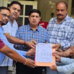 मिनिस्ट्रियल कार्मिकों ने अपनी विभिन्न  12 मांगों को लेकर कैबिनेट मंत्री प्रदीप बत्रा जी को दिया ज्ञापन*